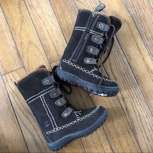 Like new timberland infant / toddler girls boots.